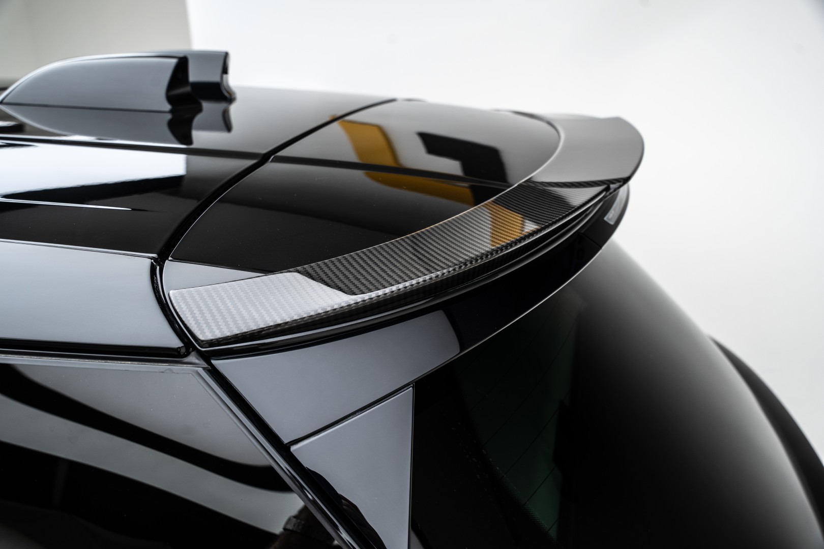 2023 RANGE ROVER P530 AUTOBIOGRAPHY BRABUS CARBON BODY KIT